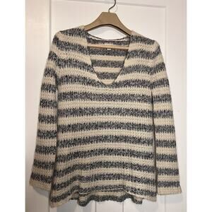 Hinge Anthropologie Sweater Size SMALL Off White Gray Black Super Soft Vneck